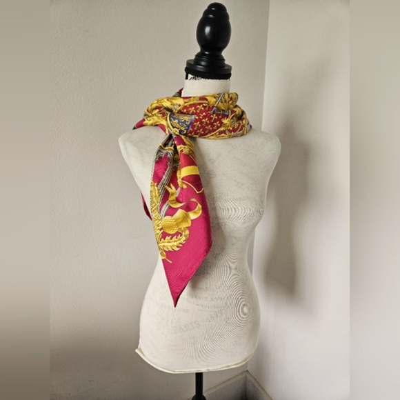 🇨🇵 Hermes gorgeous red silk scarf 90X90cm authentic made in France 🇨🇵 - Picture 1 of 13